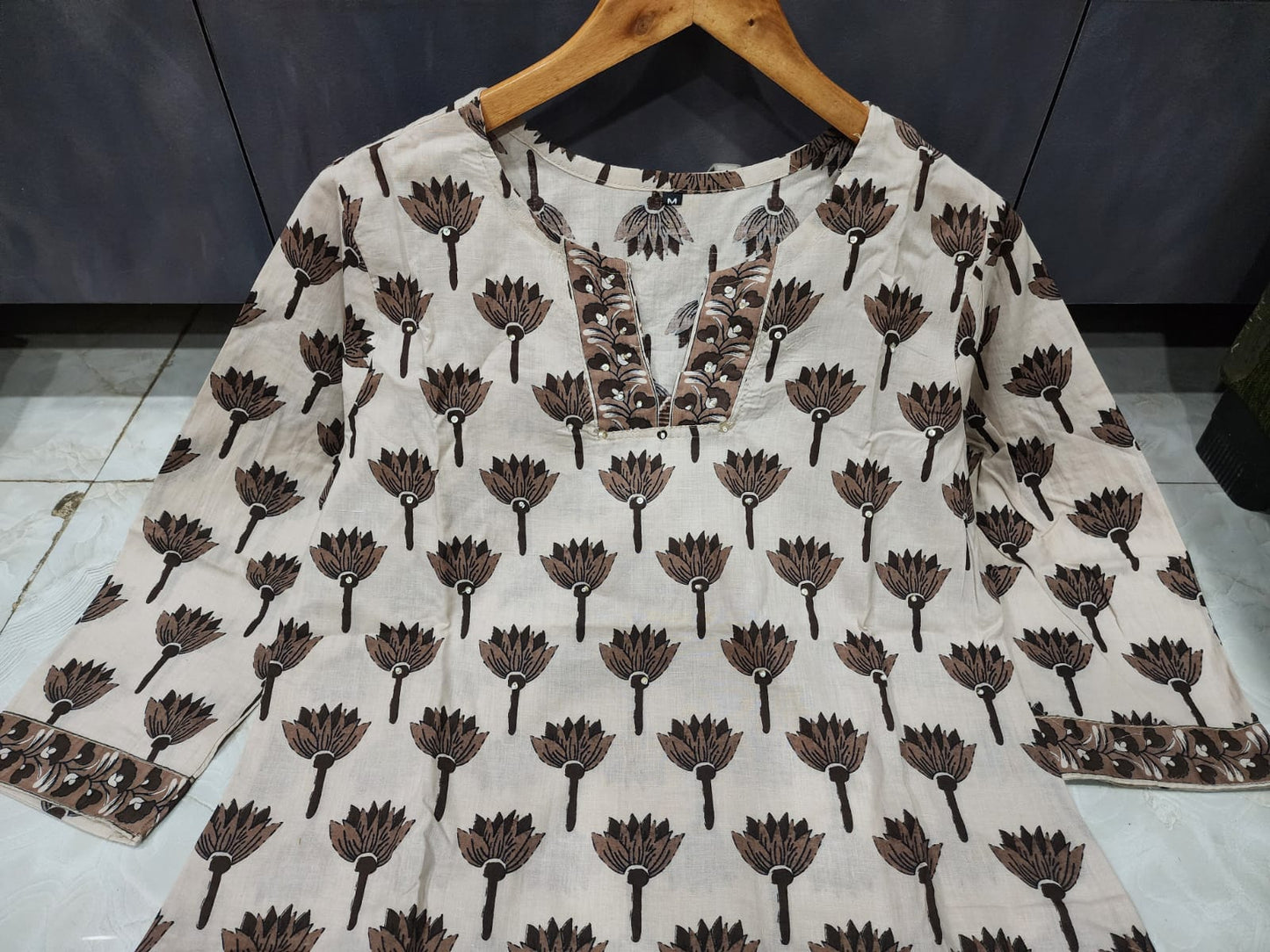 Elegant Aura Kurti Pant Dupatta Set